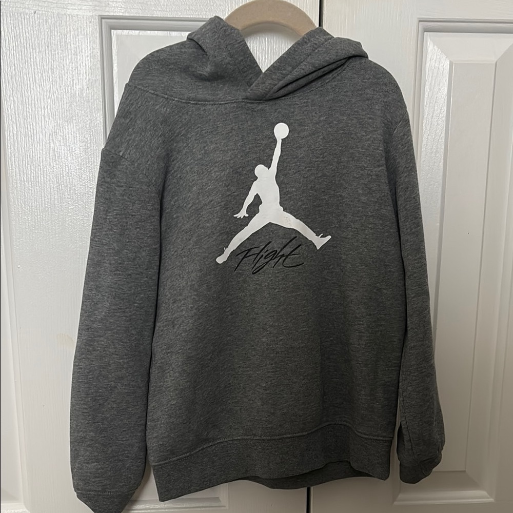 Nike Gray Sweater Classic Pullover Design Soft Fabric